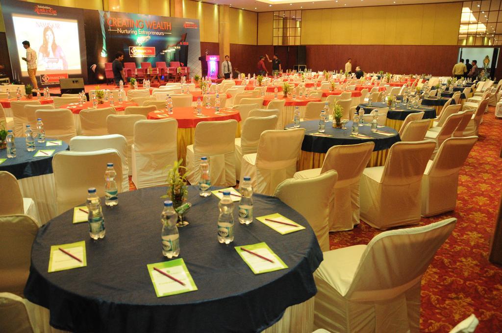 Ramada By Wyndham Jaisinghpura होटल 4*