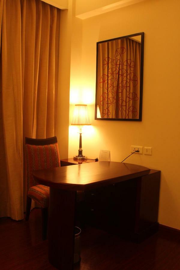 होटल Ramada By Wyndham Jaisinghpura 4*